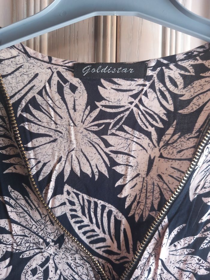 Robe courte avec motifs feuilles - photo numéro 4
