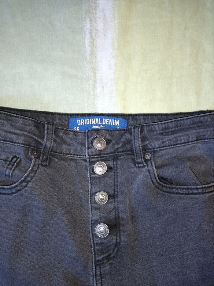 Jean noir - photo numéro 3