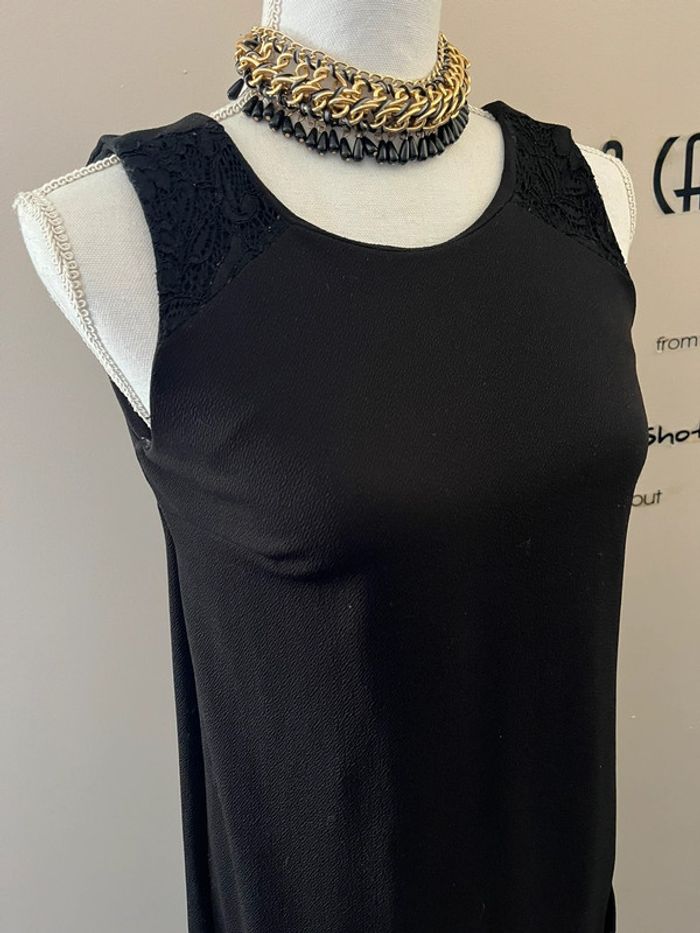 Robe noire mi longue chic sans manches dentelle noire taille 38 - photo numéro 4