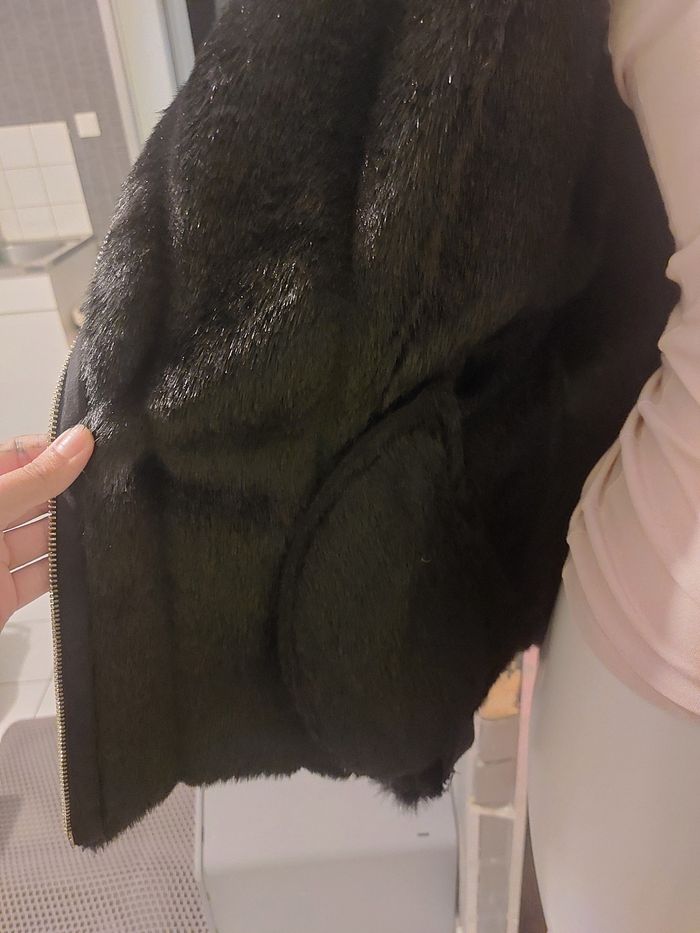 Manteau très chic Liu Jo noir et doré, ceintré - photo numéro 4