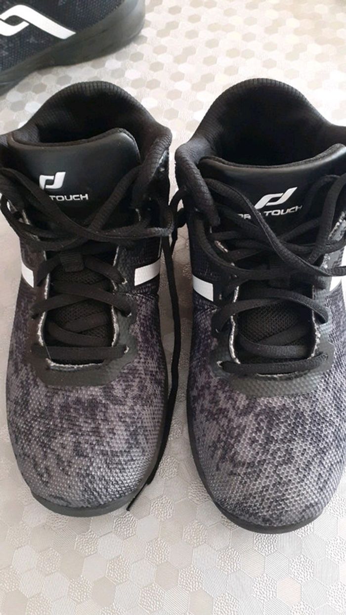 Baskets montantes de baskets 37