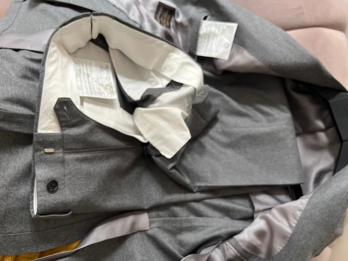 Tailleur pantalon gris clair veste croisée 6 boutons en laine et cachemire - Suitsupply - photo numéro 14