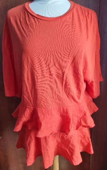 Blouse à volants  taille M