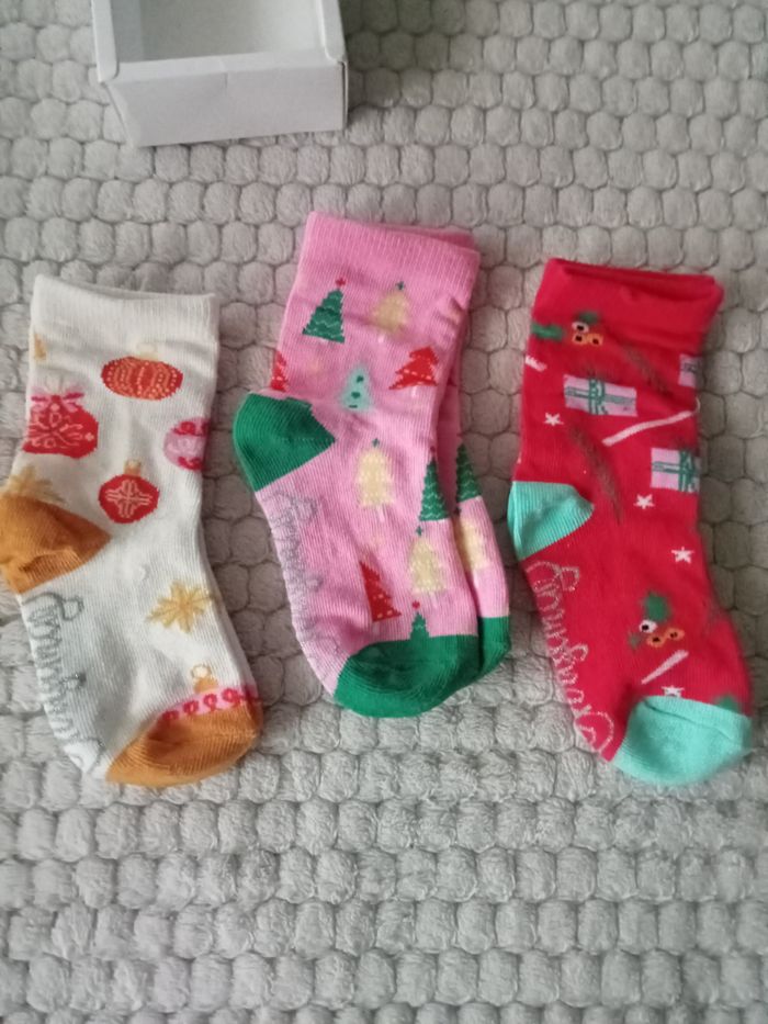 3 paires de chaussettes 23/26 - photo numéro 4