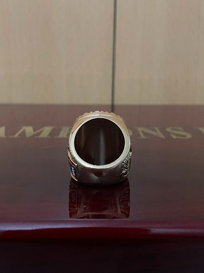 Bague NBA Lakers - photo numéro 4