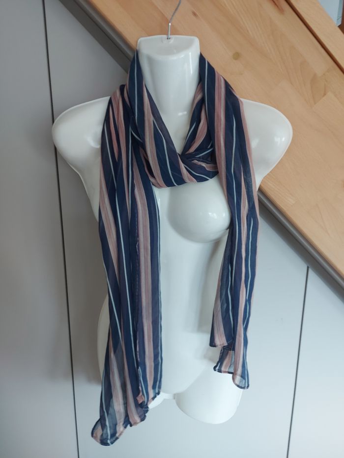 Foulard - photo numéro 1