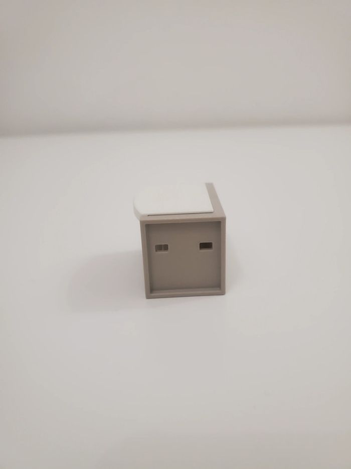 Playmobil Meuble chambre enfant, Un  bureau gris et blanc très bon état - photo numéro 4