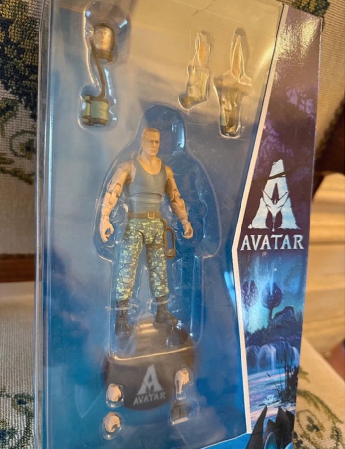 McFarlane Toys Coffret figurine Avatar Colonel Miles Quaritch articulé collection - photo numéro 2