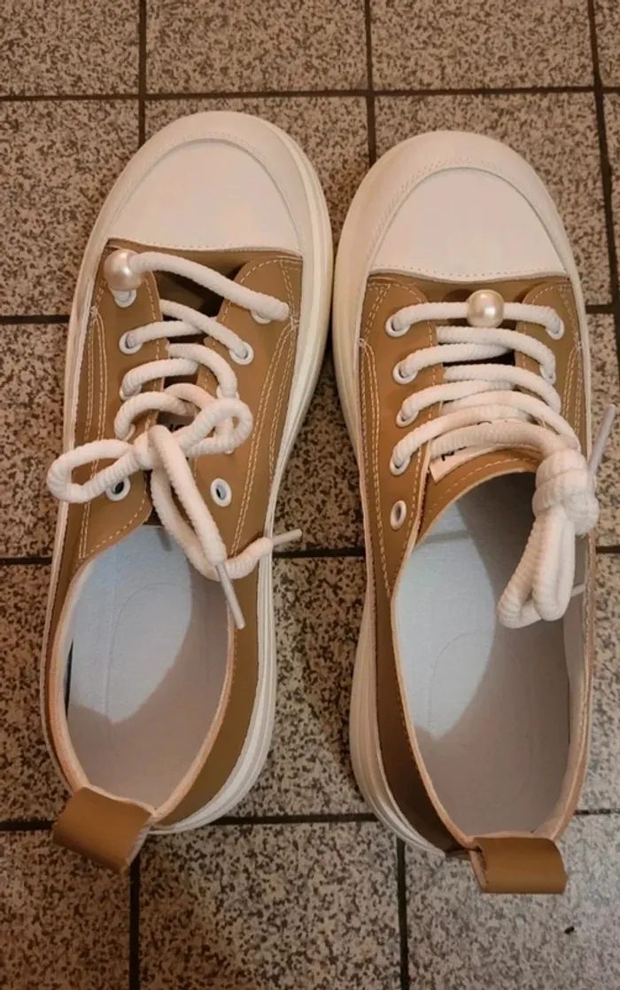 Chaussures légères taille 38 - photo numéro 2