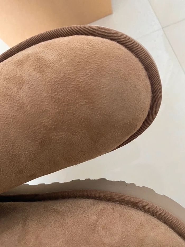 UGG Mini 40 - photo numéro 5