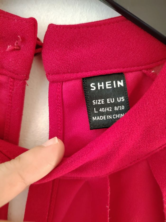 Haut rouge shein - photo numéro 4