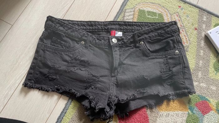 Short déchiré H&m taille 38