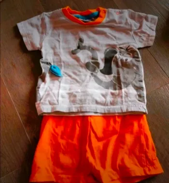 Ensemble t-shirt et short bébé garçon 9/12 mois NEUF