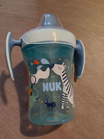 Tasse d'apprentissage nuk 230ml tbe quasi neuve