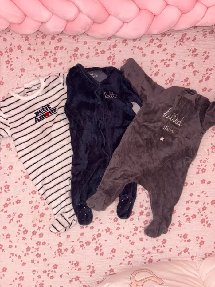 Lot vêtement bebe taille 1 mois - photo numéro 7