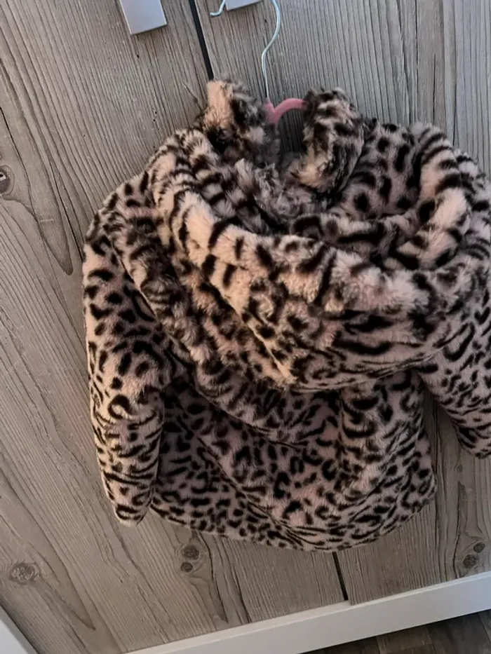 Veste en fourrure léopard - photo numéro 2