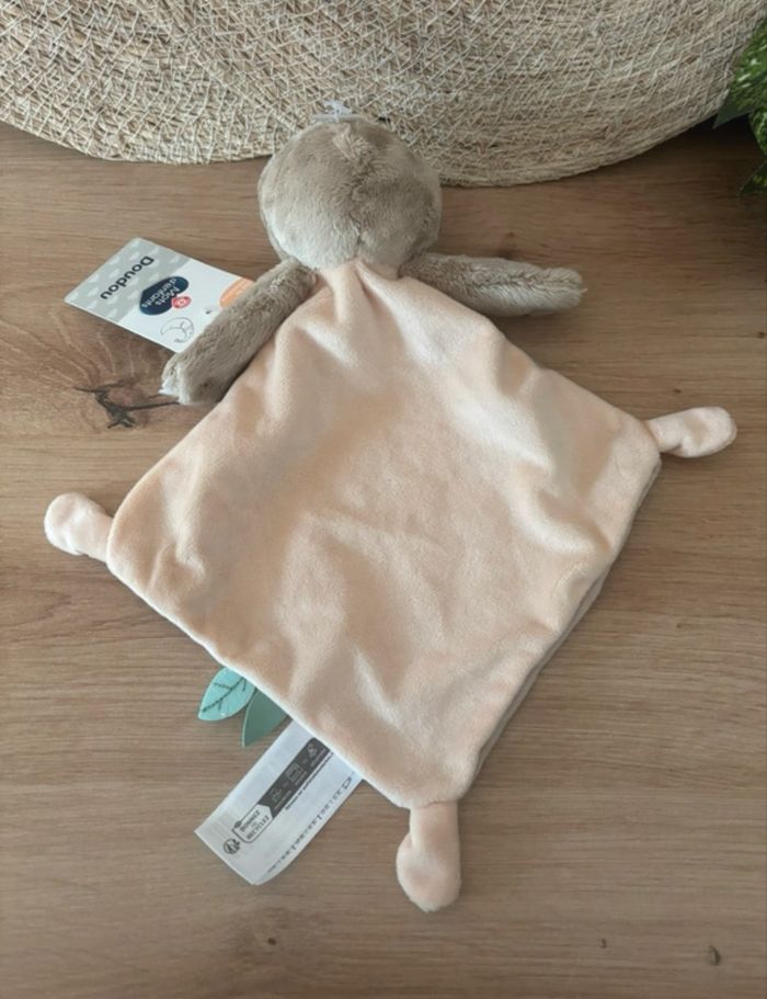 Neuf doudou plat paresseux beige mots d enfants - photo numéro 3