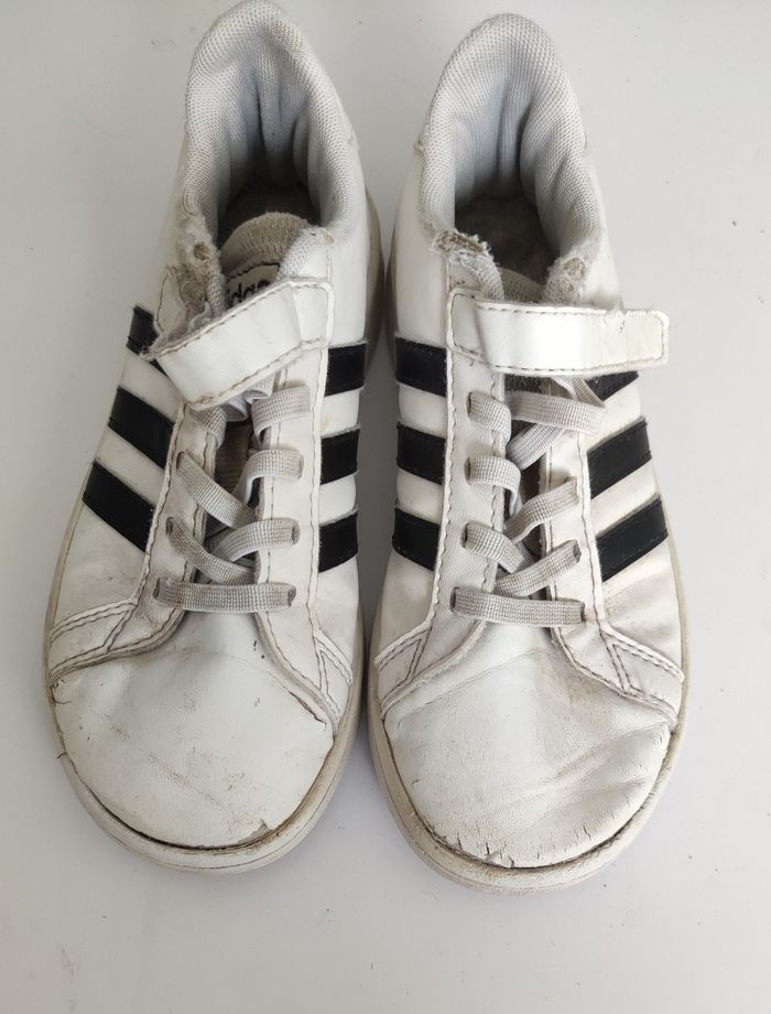 Basket Adidas pointure 31 - photo numéro 3