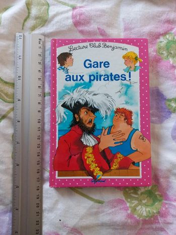 Livre gare aux pirates