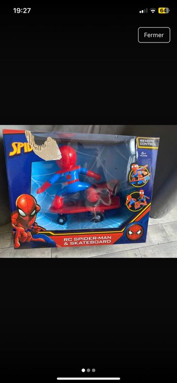Spiderman, avec télécommande