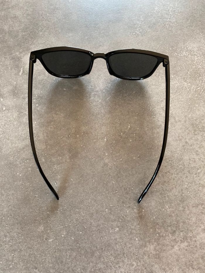 Lunettes de soleil - photo numéro 3