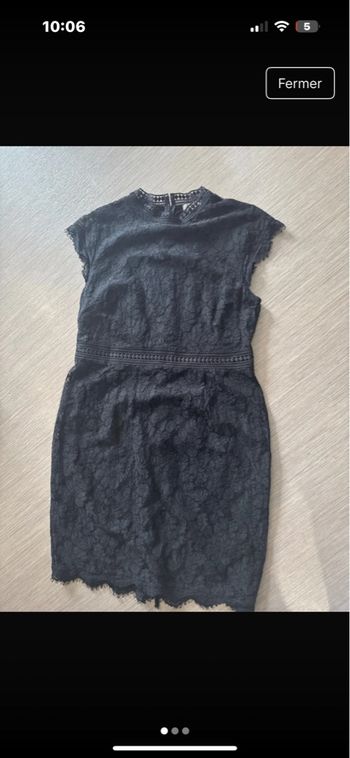 Robe hm taille l dentelle noir peu porté