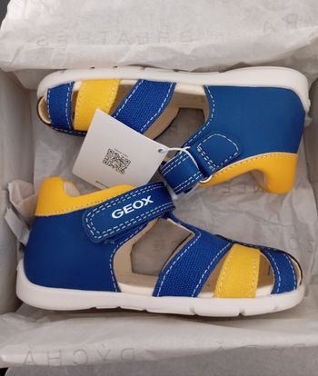 Geox neuves pour garçon en taille 23