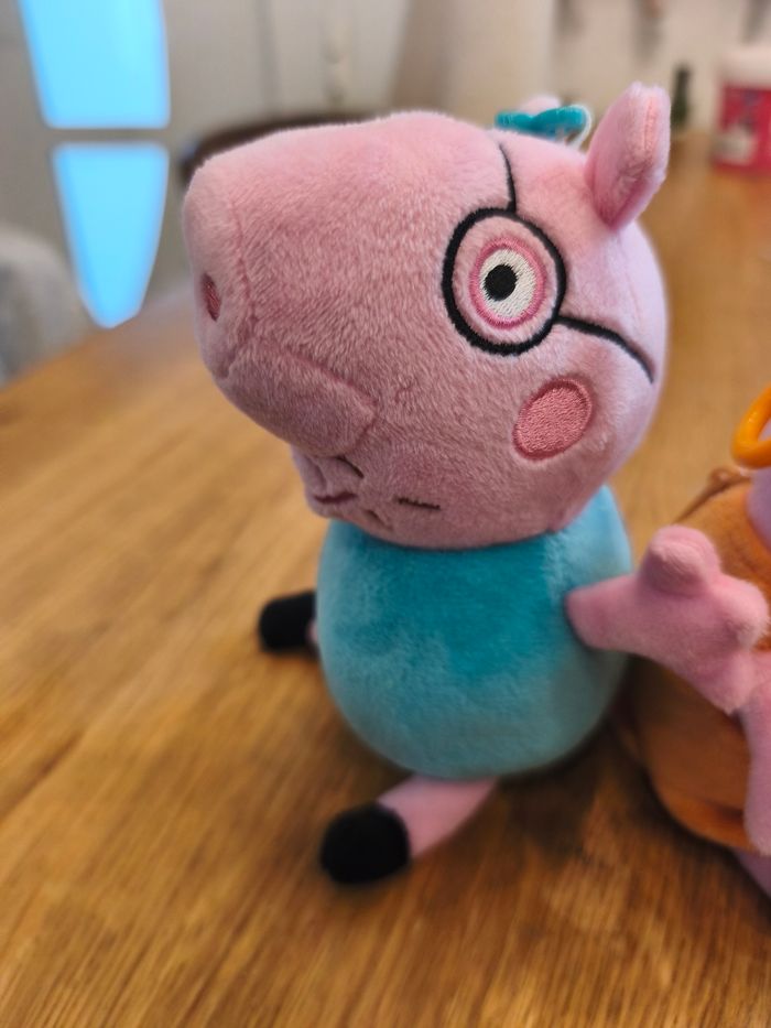 Lot de 2 peluches Peppa Pig - photo numéro 3
