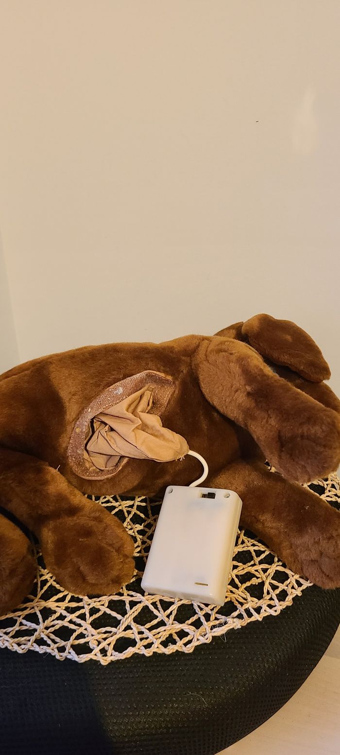 Peluche interactive NINTENDOGS Puppy Dog de 33 cm, adorable chien couché qui remue la queue - photo numéro 5