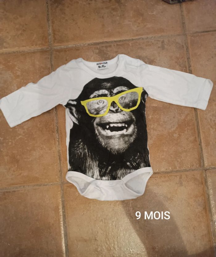 Body garçon 9 MOIS