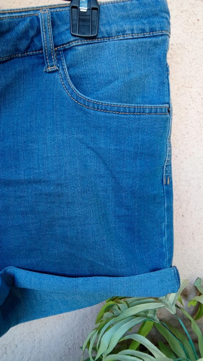 Mini short en jean - photo numéro 4