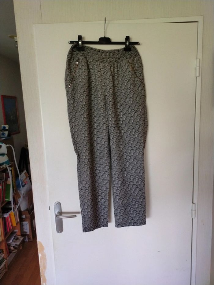 Joli pantalon large et en bon état