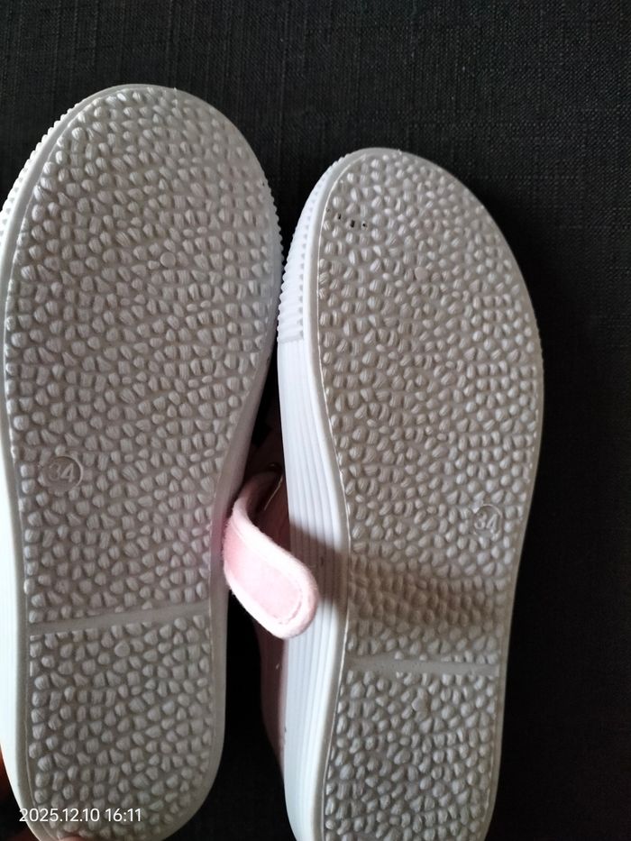 Chaussures fille rose taille 34 neuve - photo numéro 3