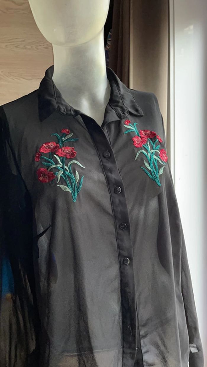 Jolie chemise taille M - photo numéro 2