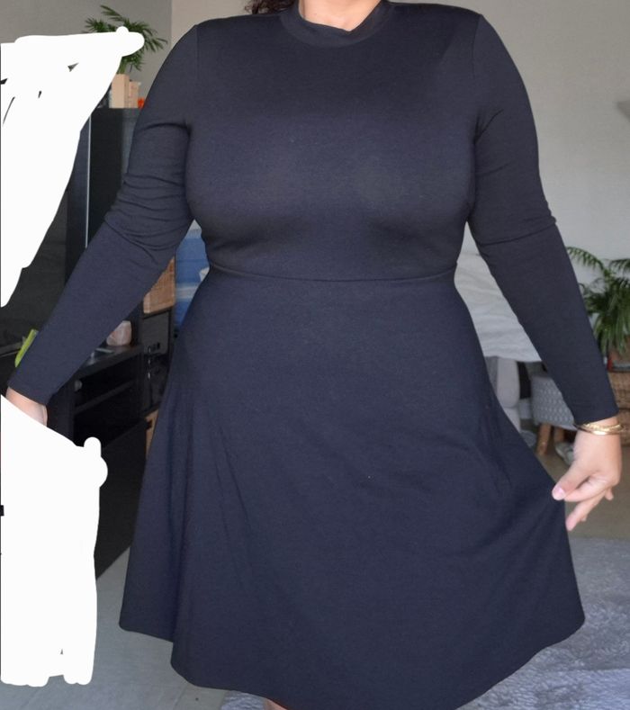 Robe noir H&M manches longue  taille L/xl - photo numéro 2