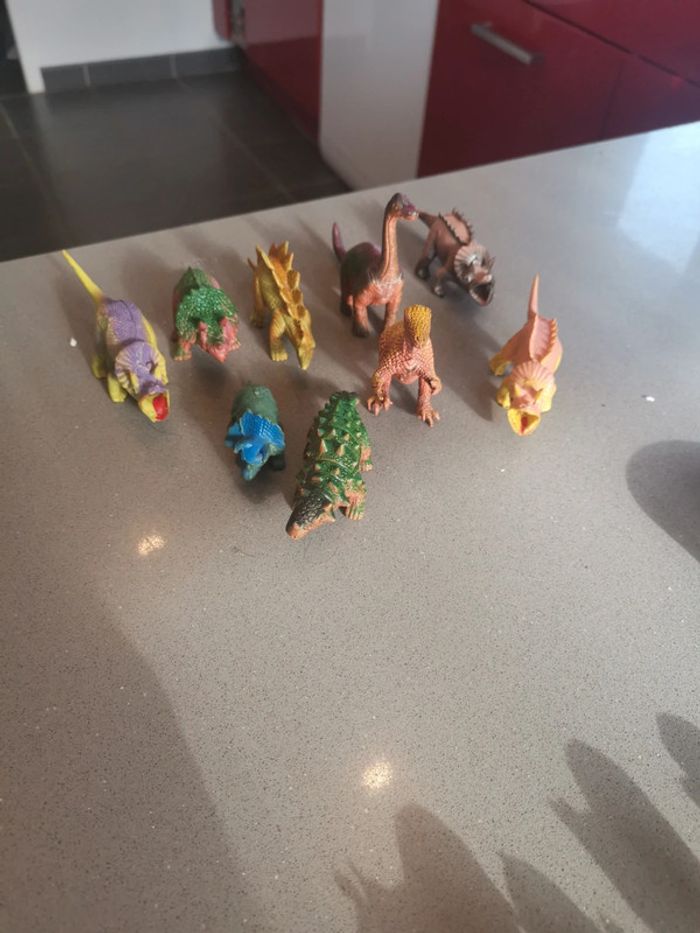 Lot figurines dinosaures