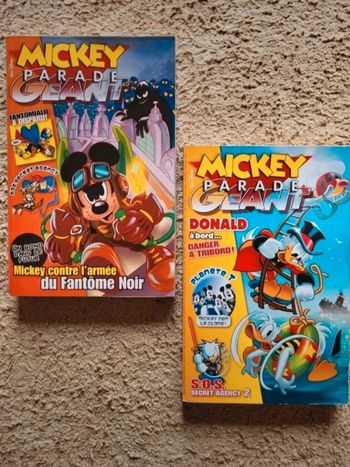 Lot de 2 Mickey Parade Géant 2012 et 2013