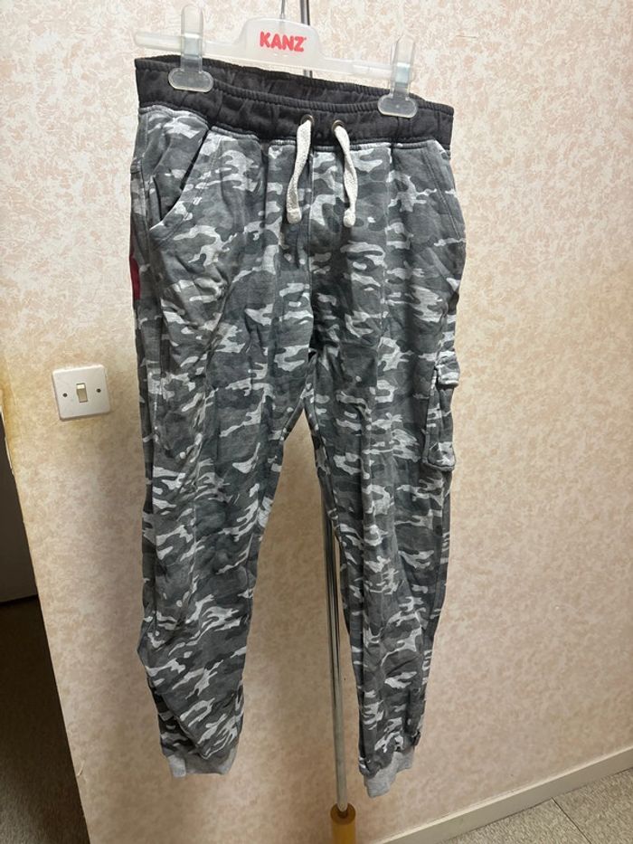 Jogging militaire taille 14ans marque in extenso