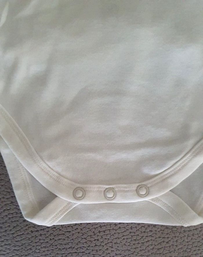 Lot de 3 bodies coton taille 3 mois. - photo numéro 8