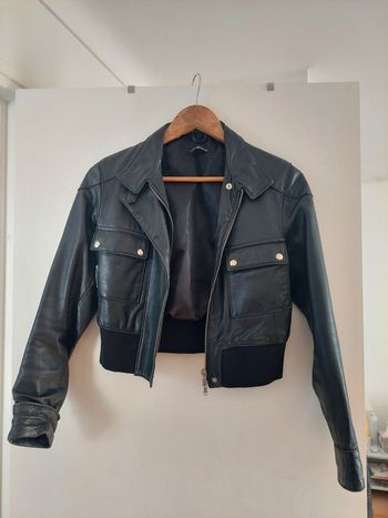 Blouson court en cuir