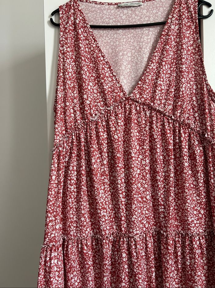 Robe longue rouge à motifs Col V d’été Pull & Bear Taille M - photo numéro 2