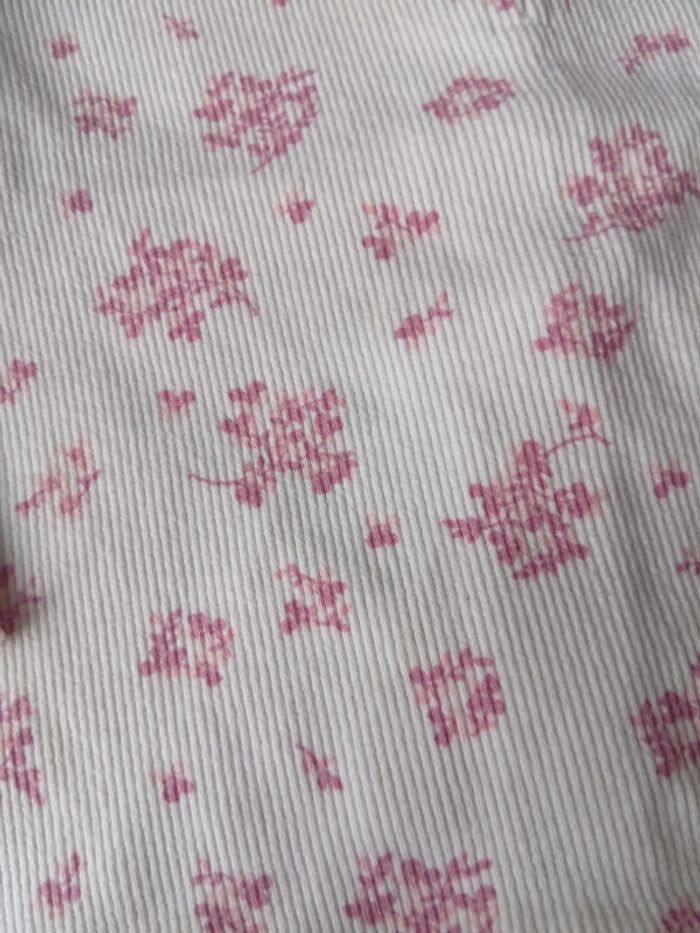 T-shirt blanc fleur rose - photo numéro 3