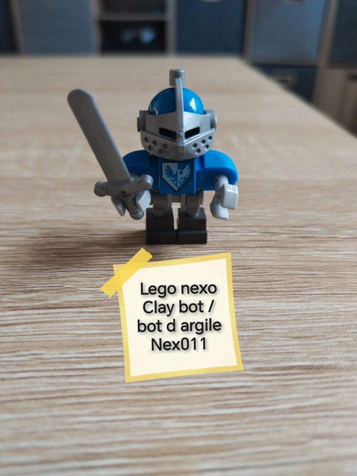 Lego minifig Clay bot nex011