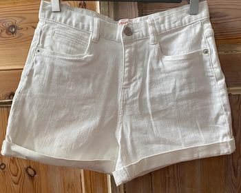 Short blanc