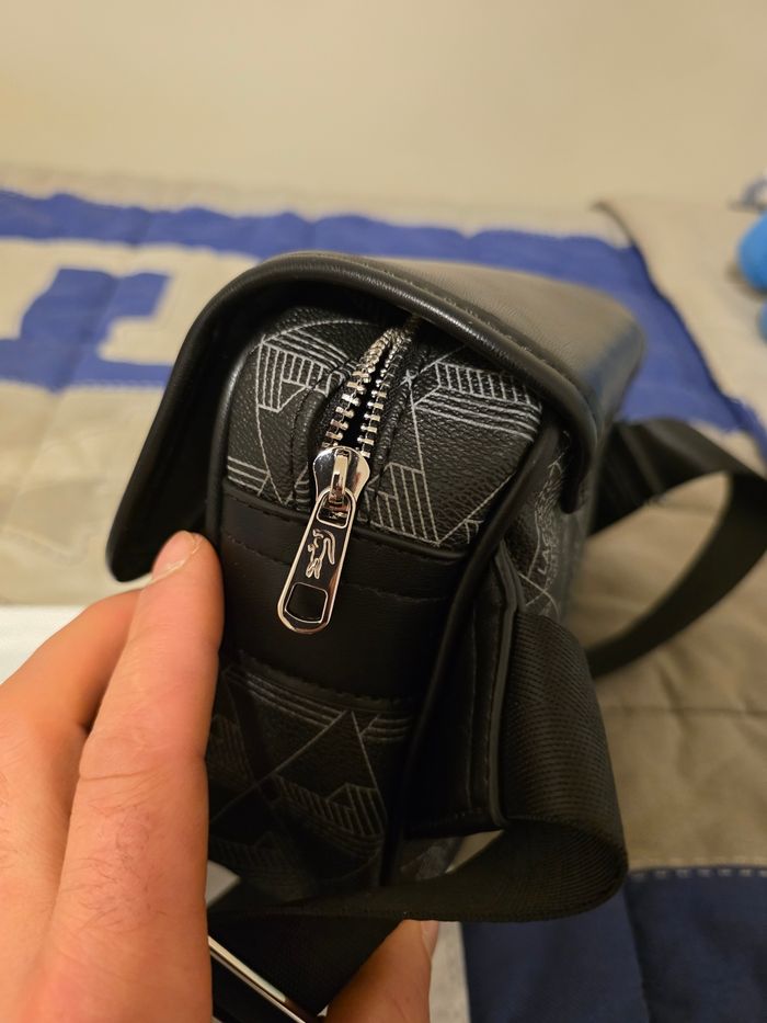 Sac à bandoulière Lacoste - photo numéro 5