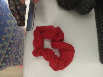 Chouchou scrunchie résille rouge