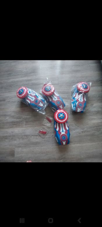 Pistolet tire flèches capitaine Disney