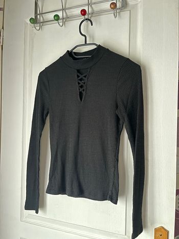 Pull noir
