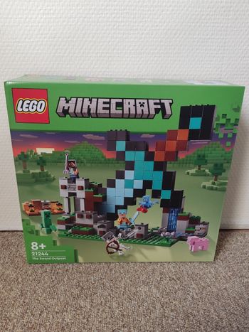 Lego Minecraft 21244 The Sword Outpost