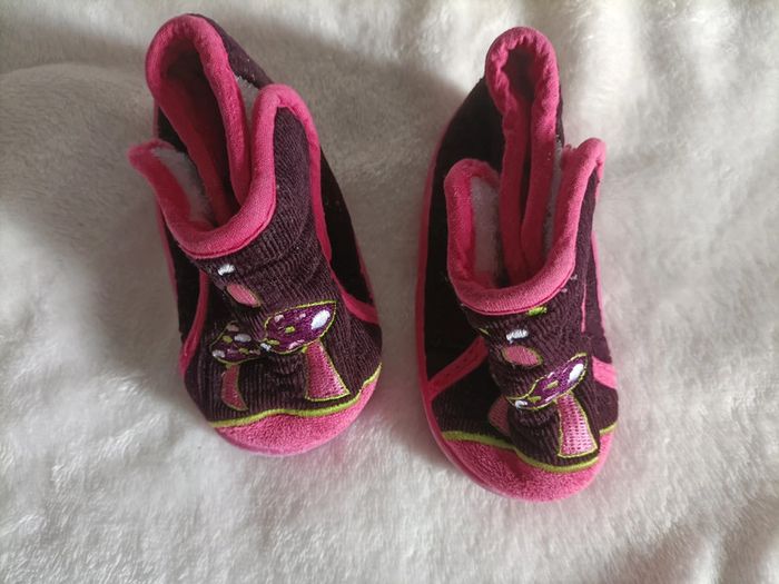 Chaussons bébé taille 19 – Doux et fun pour la crèche !